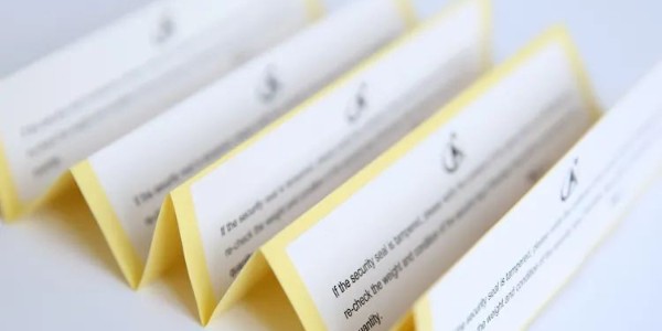 我們一起來(lái)了解下易碎紙不干膠如何印刷吧